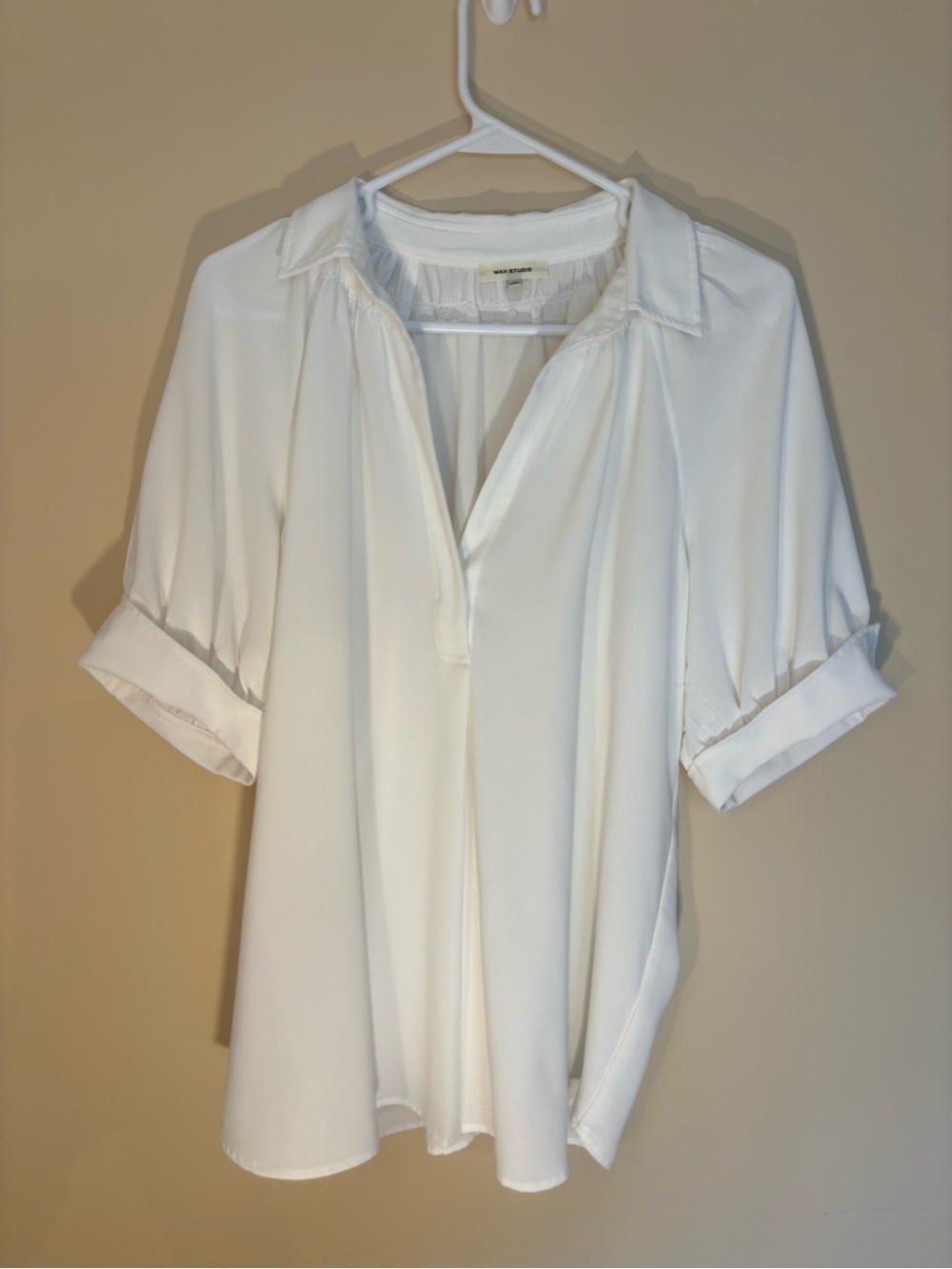 Max Studio White Short-Sleeve Notched V-Neck Blouse